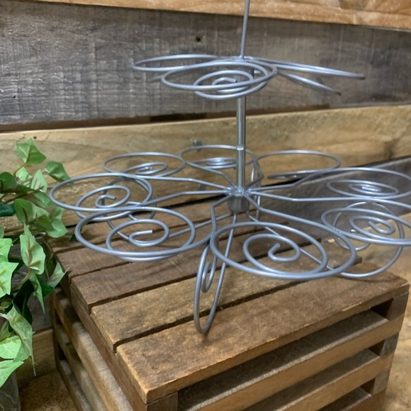 CTG 3-Tier Metal Cupcake Stand - Picture 3 of 9